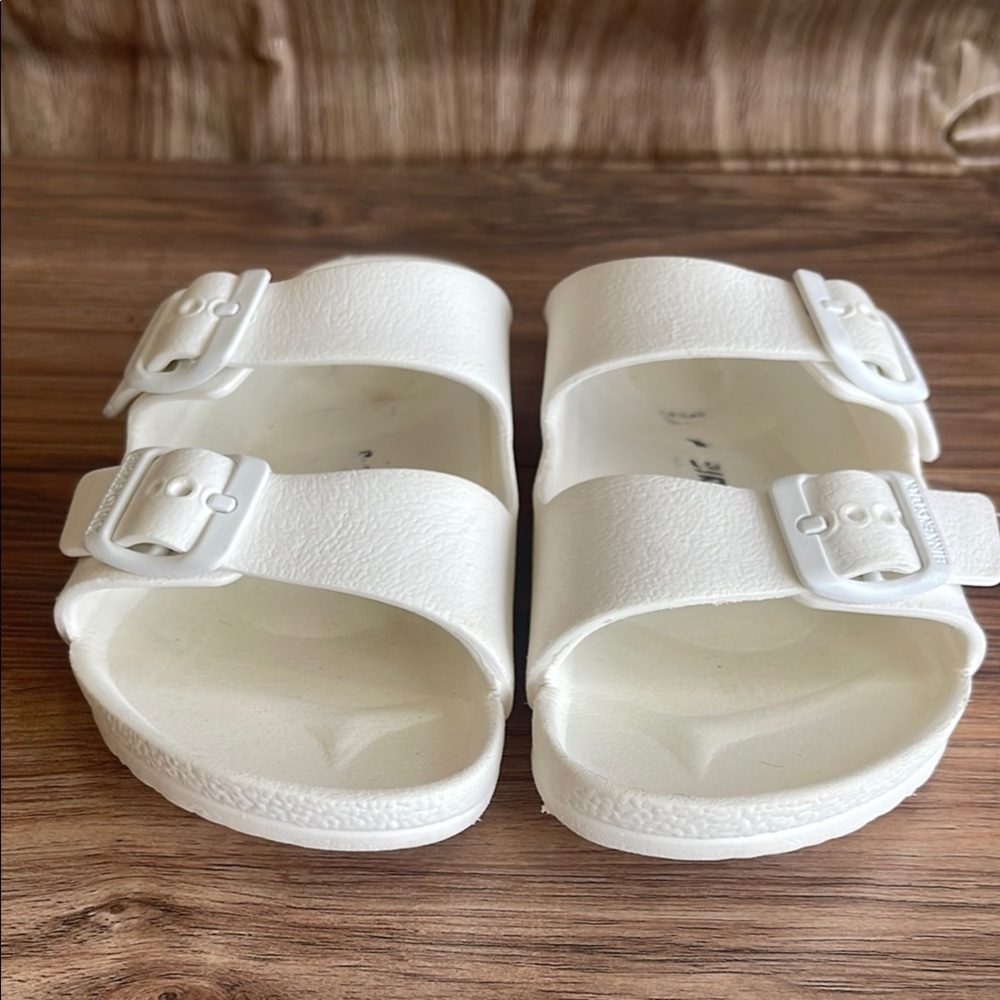Pre-owned Birkenstock EVA Arizona Youth Size 13  31 Slide Slip On Sandals White